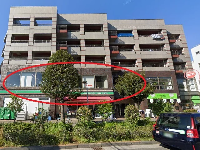 東大島のスケルトン店舗物件の外観