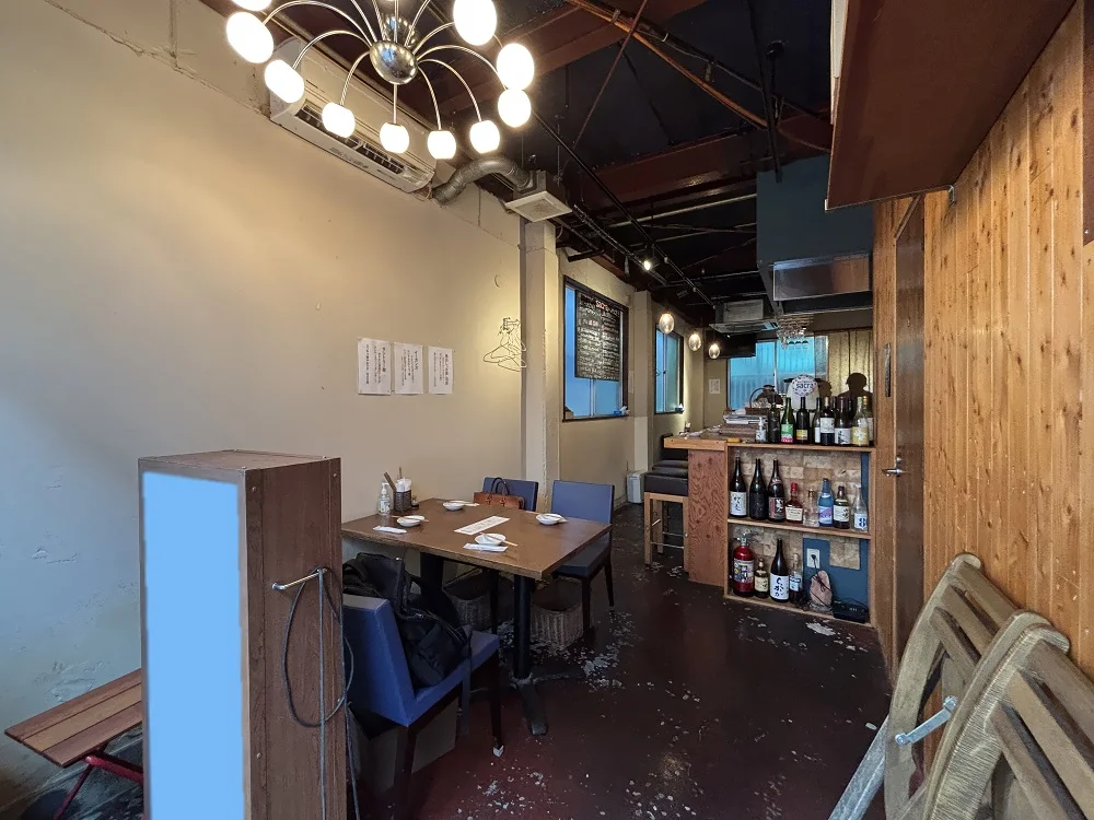 祖師ヶ谷大蔵のダイニングバー居抜きの内装