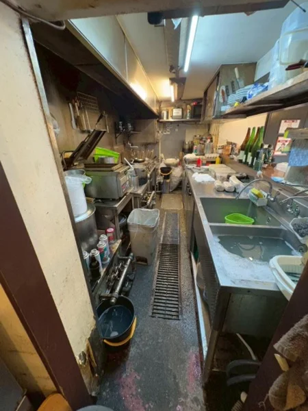 ラーメンの居抜き物件の厨房