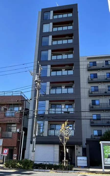 赤羽岩淵のスケルトン店舗物件の外観