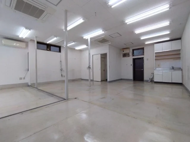 貸店舗(事務所仕様)の内装