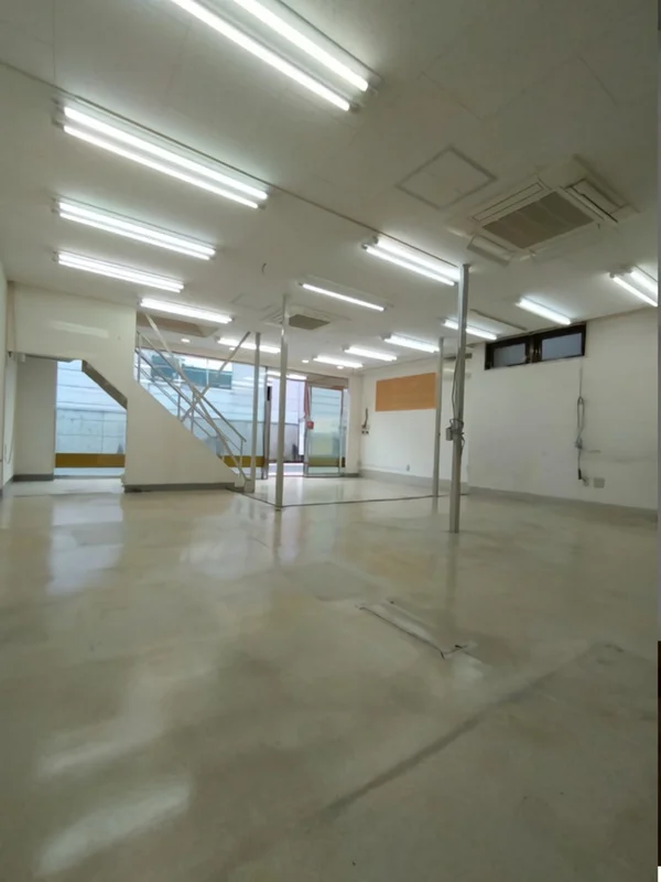 貸店舗(事務所仕様)の内装