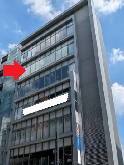 代々木のスケルトン店舗物件の外観