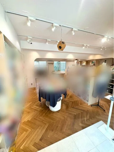 物販の居抜き物件の内装