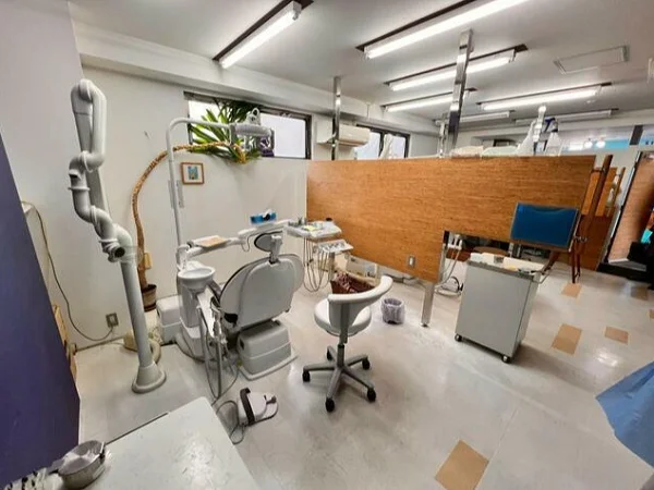 歯科の居抜き物件の内装
