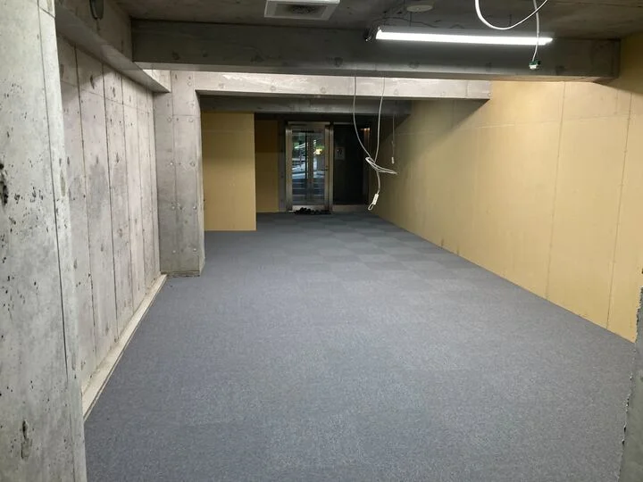 赤坂のスケルトン物件の内装