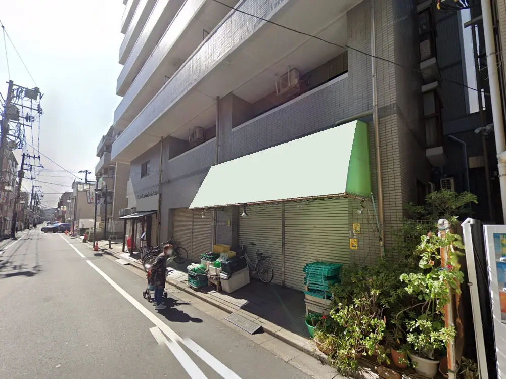 大島のスケルトン店舗物件の外観