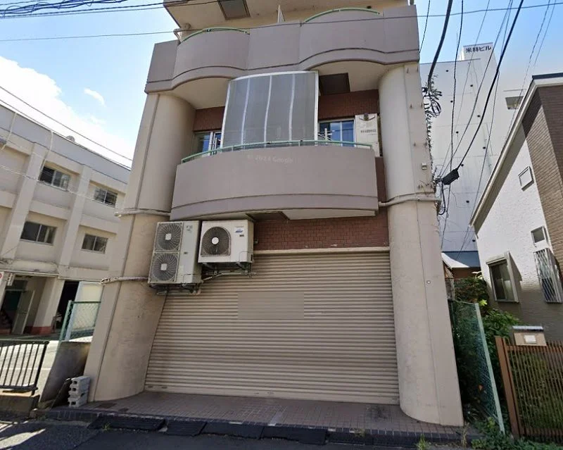 貸店舗(スケルトン)の外観