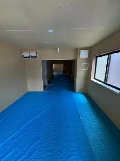 貸店舗(スケルトン)の内装