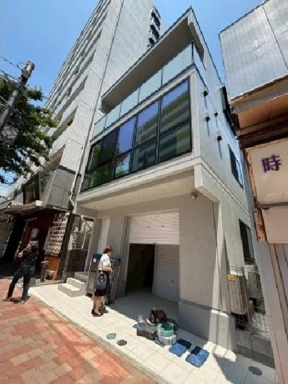 貸店舗(スケルトン)の外観