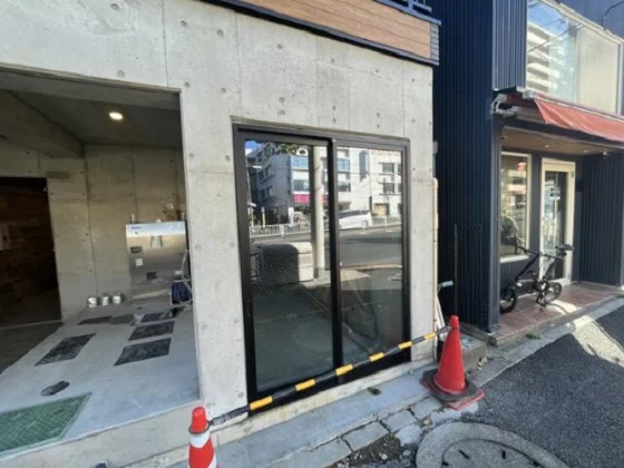 貸店舗(スケルトン)の外観