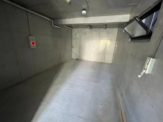 小岩のスケルトン物件の内装