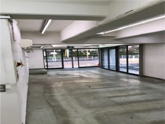 小川の事務所仕様店舗物件の内装