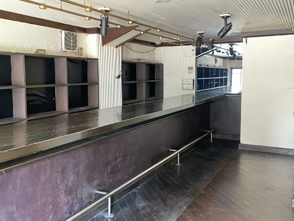 西荻窪のカフェ・喫茶店居抜きの内装