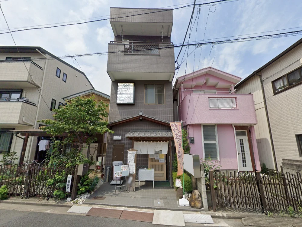 蕨の居抜き店舗の外観