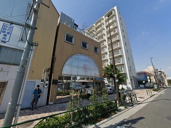 貸店舗(スケルトン)の外観