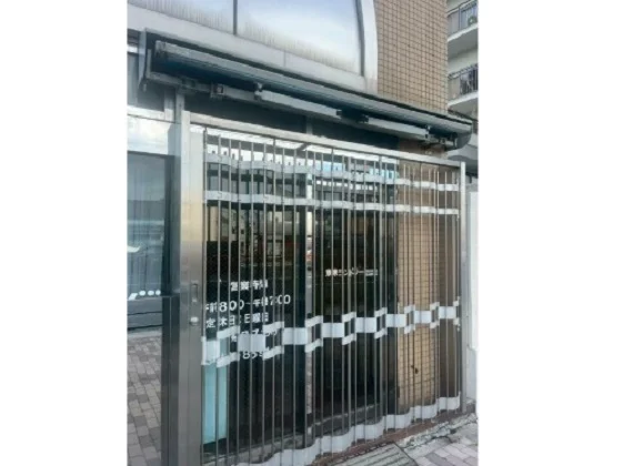 貸店舗(スケルトン)の外観