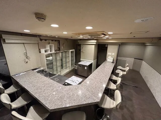 小岩の居抜き店舗の内装