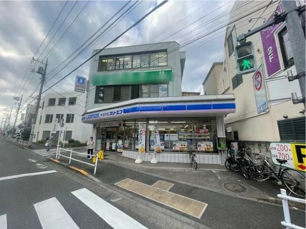 貸店舗(スケルトン)の外観