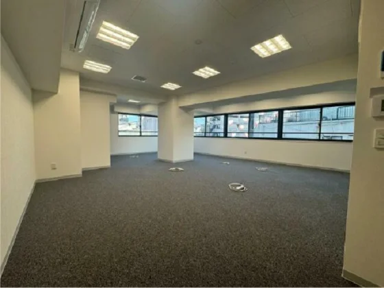 下北沢の事務所仕様物件の内装