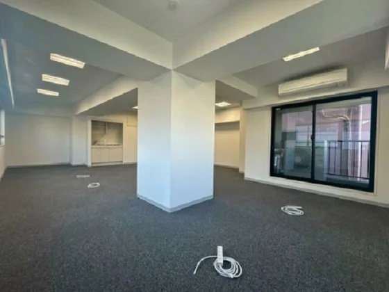 下北沢の事務所仕様物件の内装