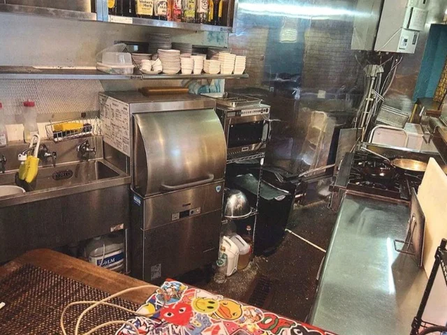 屏風浦の居抜き店舗の厨房