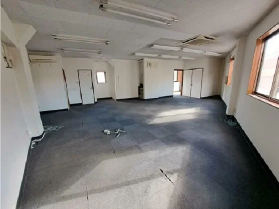 貸店舗(事務所仕様)の内装