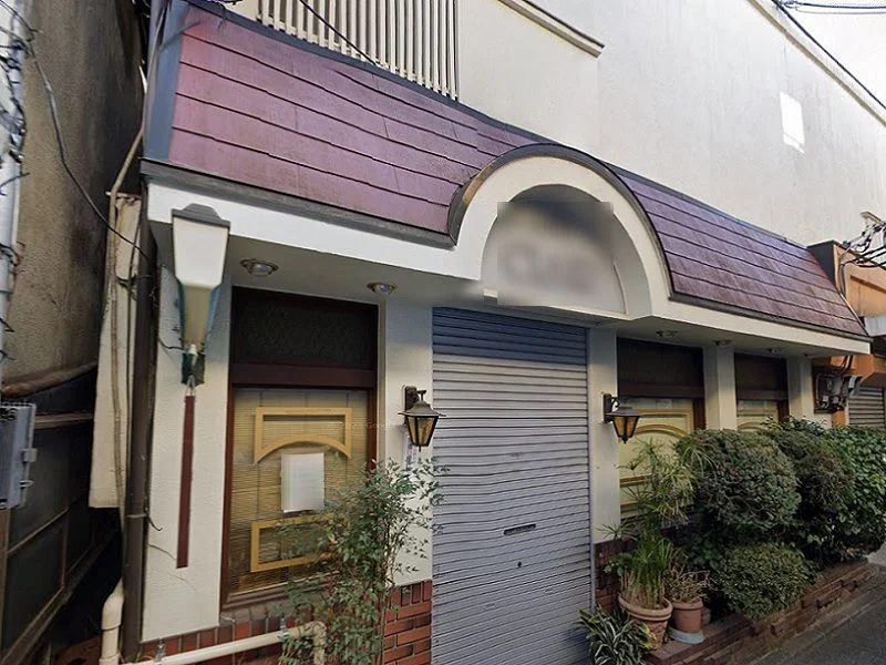 貸店舗(スケルトン)の外観