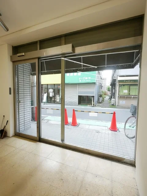 野方の事務所仕様店舗物件の内装