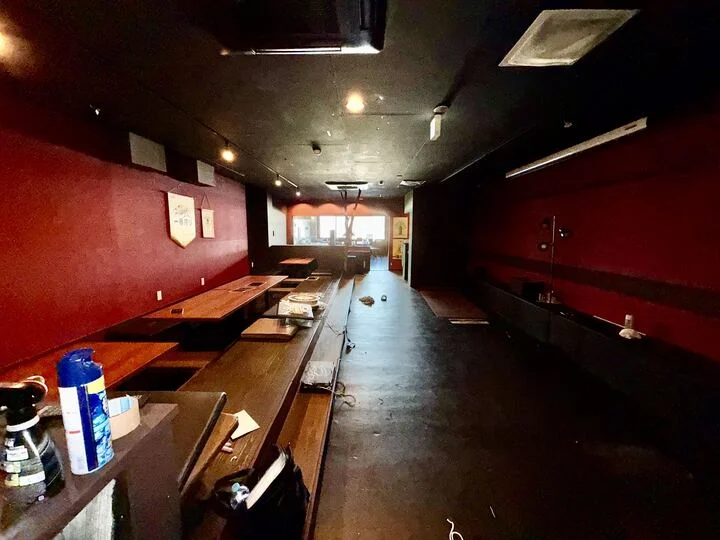 獨協大学前〈草加松原〉の居抜き店舗の内装