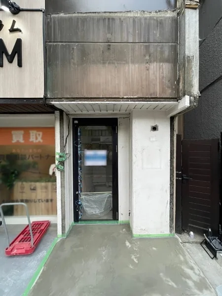 荻窪の事務所仕様物件のエントランス