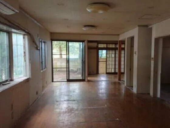 祖師ヶ谷大蔵の事務所仕様店舗物件の内装