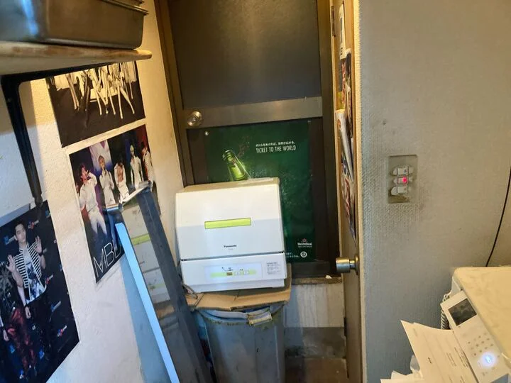 テイクアウトの居抜き物件の内装