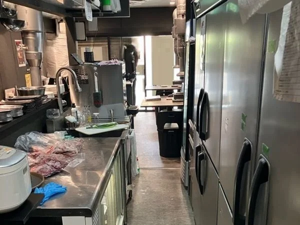 焼肉屋の居抜き物件の厨房