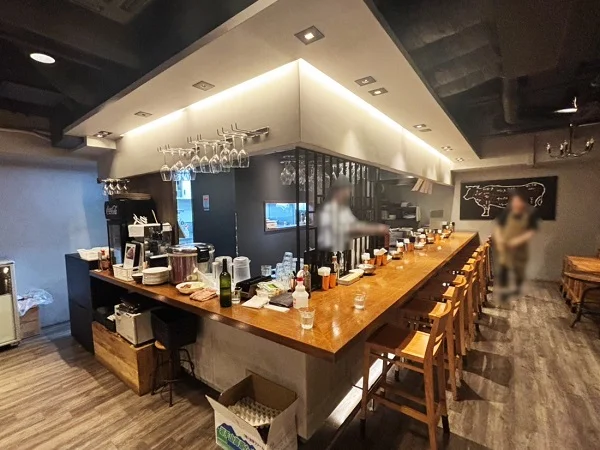 渋谷の鉄板焼き居抜きの内装