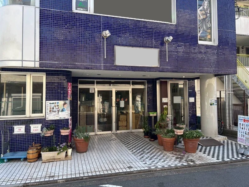 カフェ・喫茶店の居抜き物件の外観