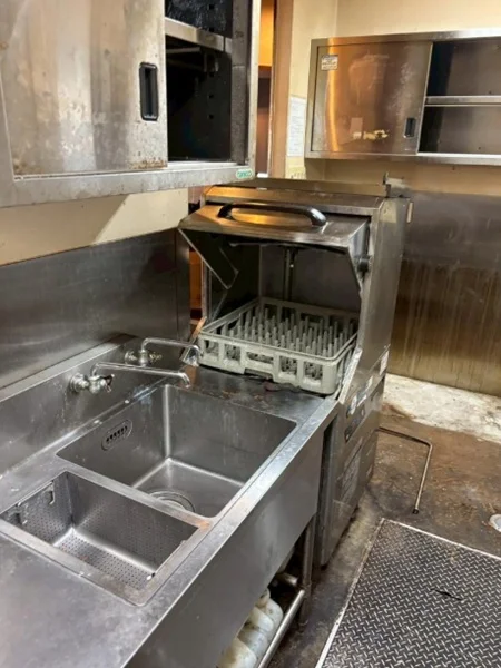 曳舟の居抜き店舗の厨房