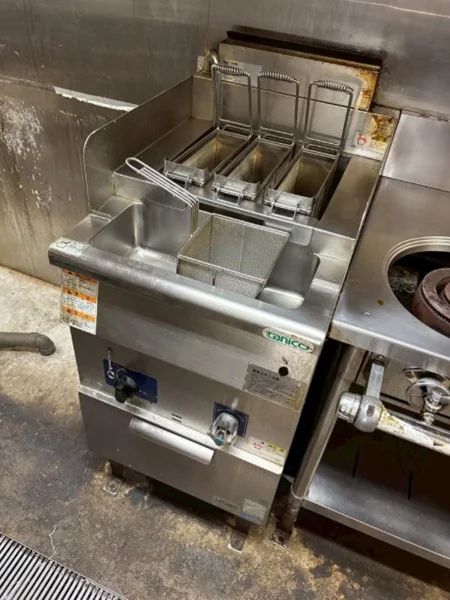 曳舟の居抜き店舗の厨房