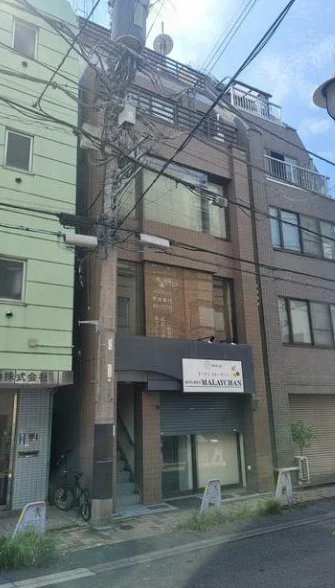 池袋のスケルトン店舗物件の外観