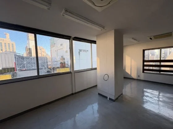 貸店舗(事務所仕様)の内装