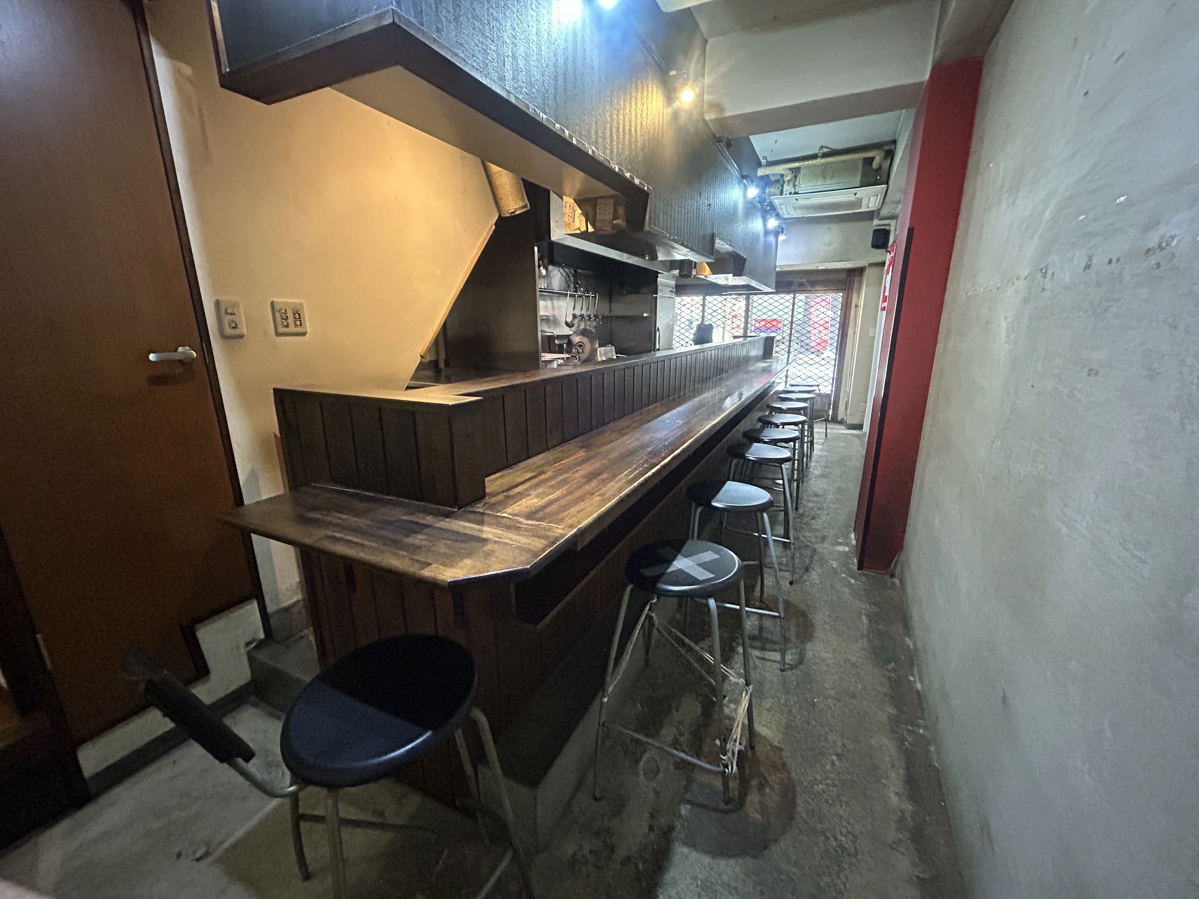 小岩のラーメン居抜きの内装