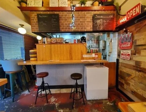 大森町のダイニングバー居抜きの内装