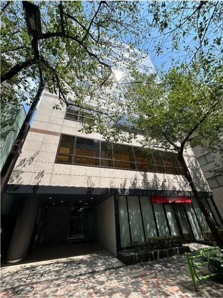 貸店舗(事務所仕様)の外観