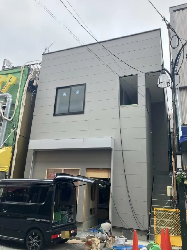 貸店舗(スケルトン)の外観