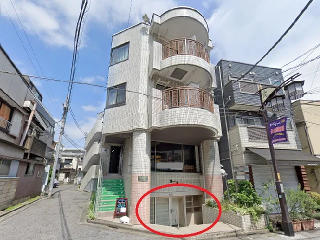 貸店舗(スケルトン)の外観