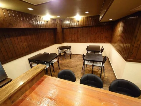 小作の居抜き店舗の内装