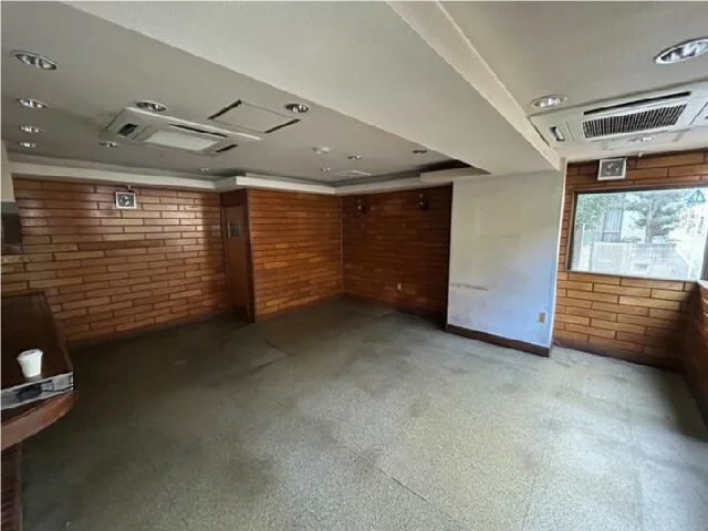 貸店舗(事務所仕様)の内装