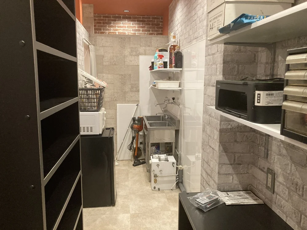 高円寺のガールズバー居抜きの厨房