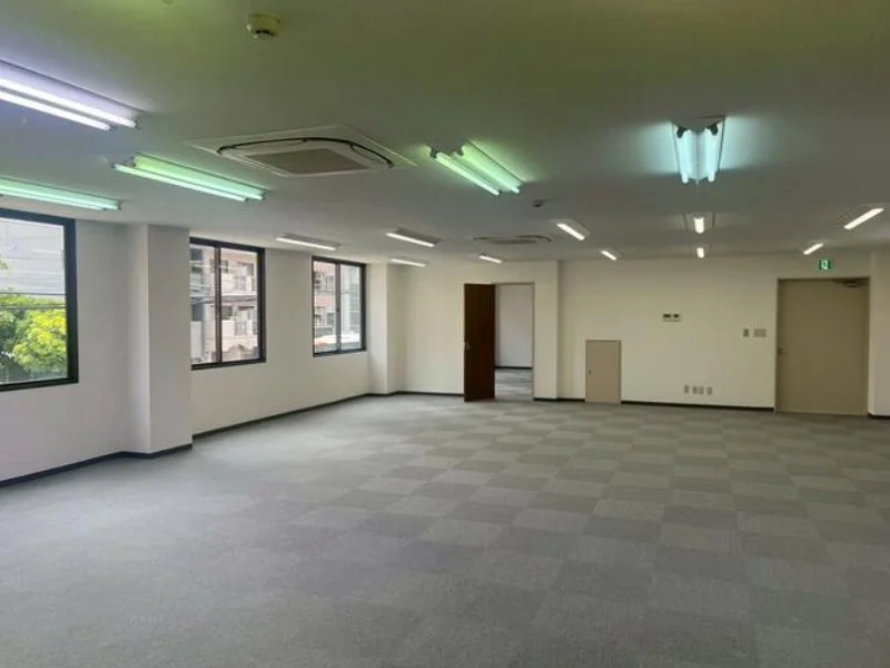 本所吾妻橋の事務所仕様店舗物件の内装