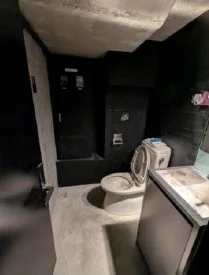 麻布十番のスケルトン店舗物件のその他